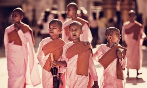 pink-monks-burma-thomas-jeppesen